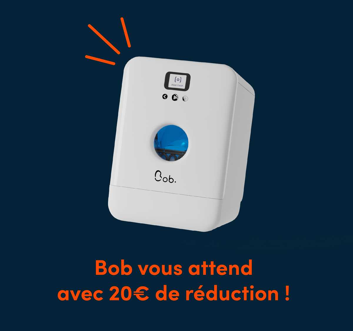 Bob présente un appareil blanc avec un bouton et un écran.